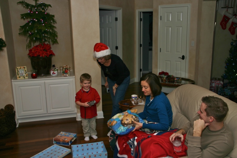 Hildebrand Christmas ScreenSaver/800x600_2007-12-24 Christmas Eve J&J49.jpg